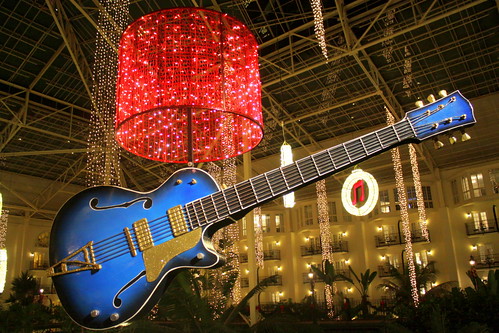 Opryland Hotel Christmas 2015: Guitar B