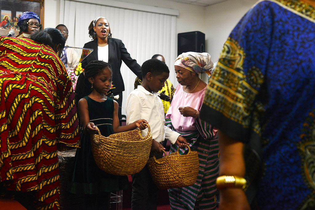 Offerings | Children collect offerings at First Trinity Bapt… | Flickr