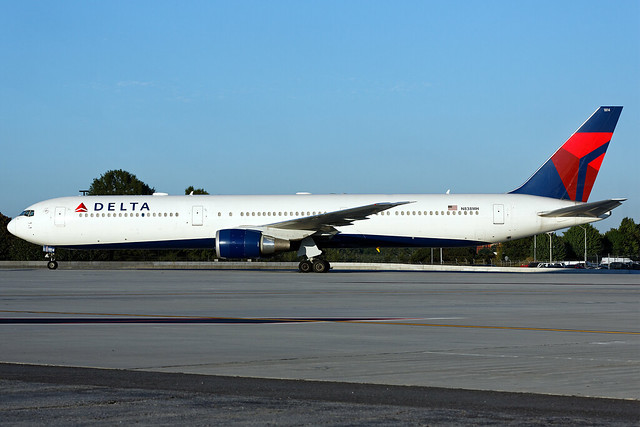 N838MH -Boeing 767-432ER - Delta - KATL - Oct 2015