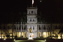 King Kamehameha Statue @ Night