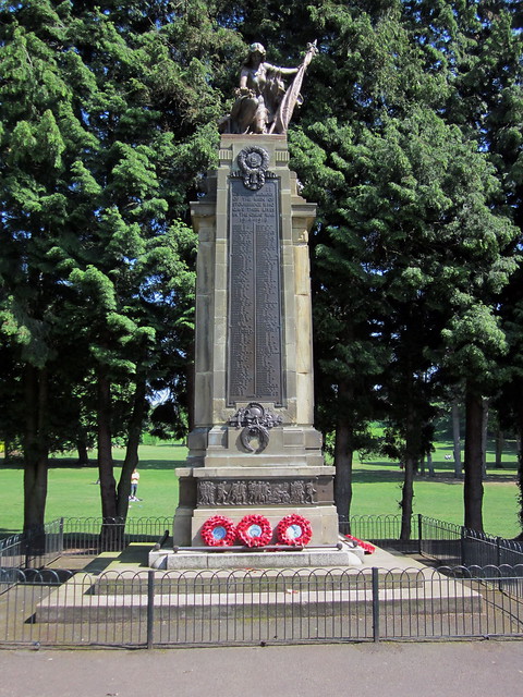 Stourbridge War Memorial, Mary Stevens Park
