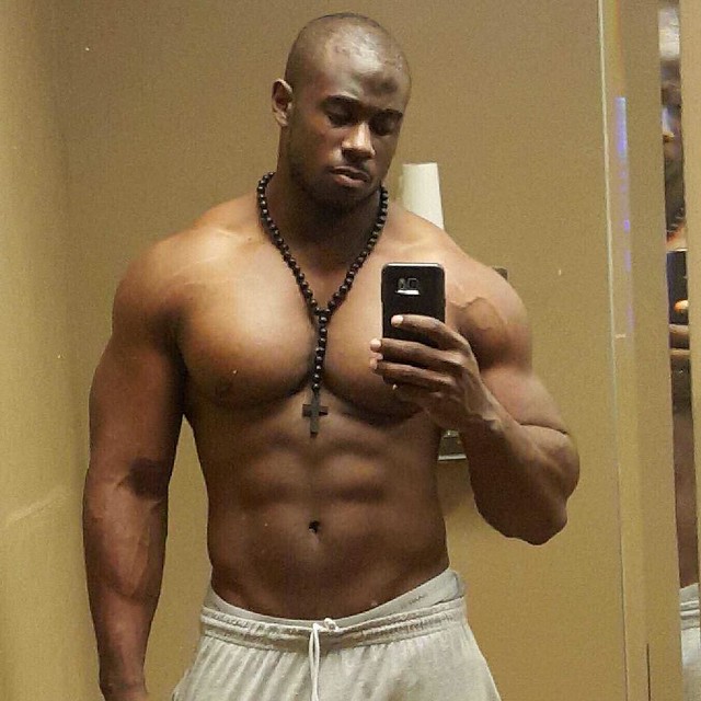 SelfieSoSexy// Derrick #alphablackmen #blackman #blackmen #alpha #guys #swag #dope #selfie #hunk #hot #atlanta #miami #dmv #newyork #la #london #paris #urban #bae #eyecandy #fitguys #beard #beardgang #fitness #muscles #chocolate #abs #scruff #mcm