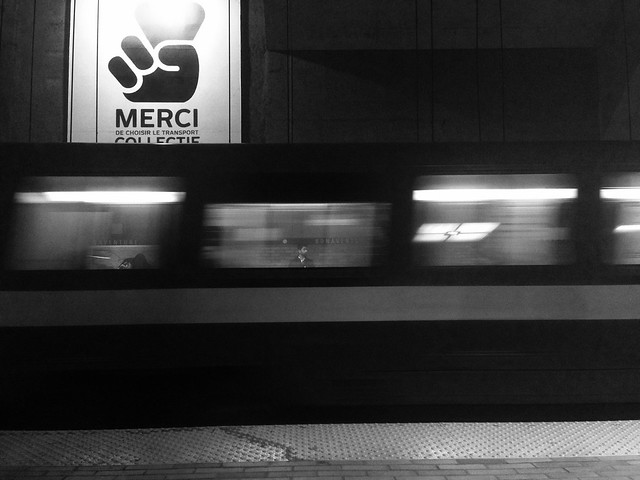 Merci de choisir la transport collectif. Métro Bonaventure train arrival, January 2017