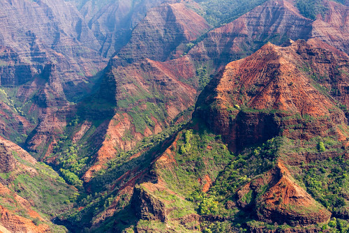 fx fullframe nikkor nikon nikonfx landscape landscapephotography hawaii kauai waimea unitedstates us canyon landscapes northamerica ランドスケープ 風景 風景写真 d610 nikond610 waimeacanyon canyons view vista vistapoint viewpoint mountain rock green soil redsoil