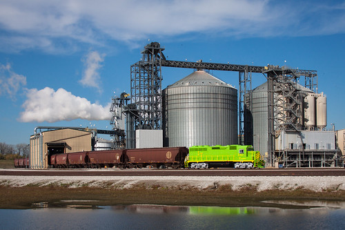 Corn Shuttle Shuffle | With local railroader and railfan ext… | Flickr