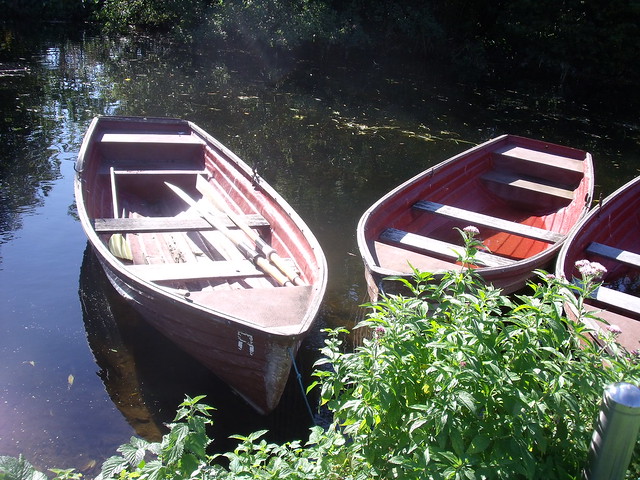 Moored boats on the Stour