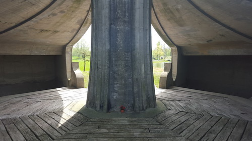 jasenovac spomenik monument croatia stoneflower bogdonavic