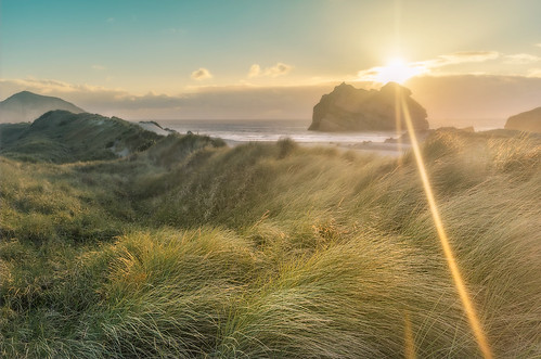 sunset newzealand seascape grass dof dunes nz southisland westcoast wharariki leefilters nikond800 lee06gndsoft nikkor160350mmf40 solmetageotaggerpro2