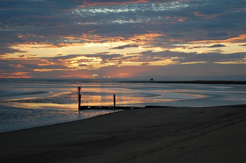 sun rise water humber cleethorpes haile sand fort outdoor scenic beach river gold cloud reflection sunrise lincolnshire ww1 ww2 dawn estuary