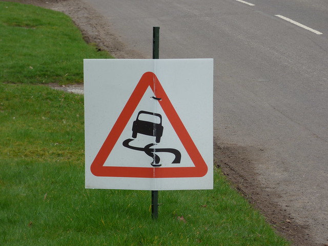 Station Road, Hatton - sign - car swerving