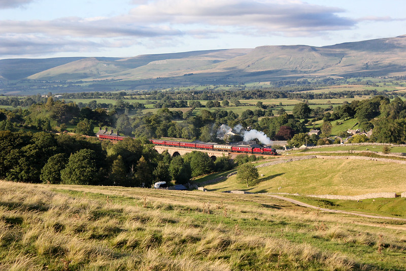 With the final Waverley working of 2015, Jubilee No.45699 'Galatea' crosses Crosby Garrett Viaduct.

Nice to catch up with peteand2cockers1 here today.

I didn't think I stood a chance chasing either side of Appleby with their being roadworks at Kirkby Thore, causing a mile long tailback, forcing me to detour via the backroads. Thankfully the Jubilee was late departing following the water stop.

