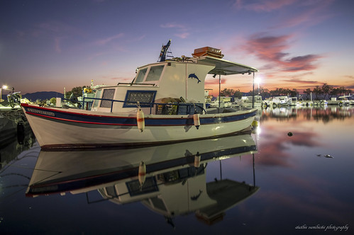 reflection beautiful sunrise boat