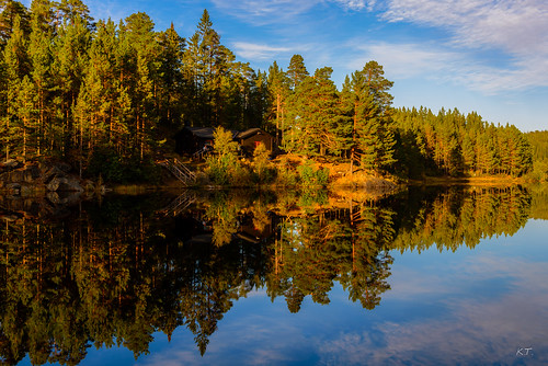 light lake fall nature norway reflections landscape nikon no calm autumncolors sørtrøndelag