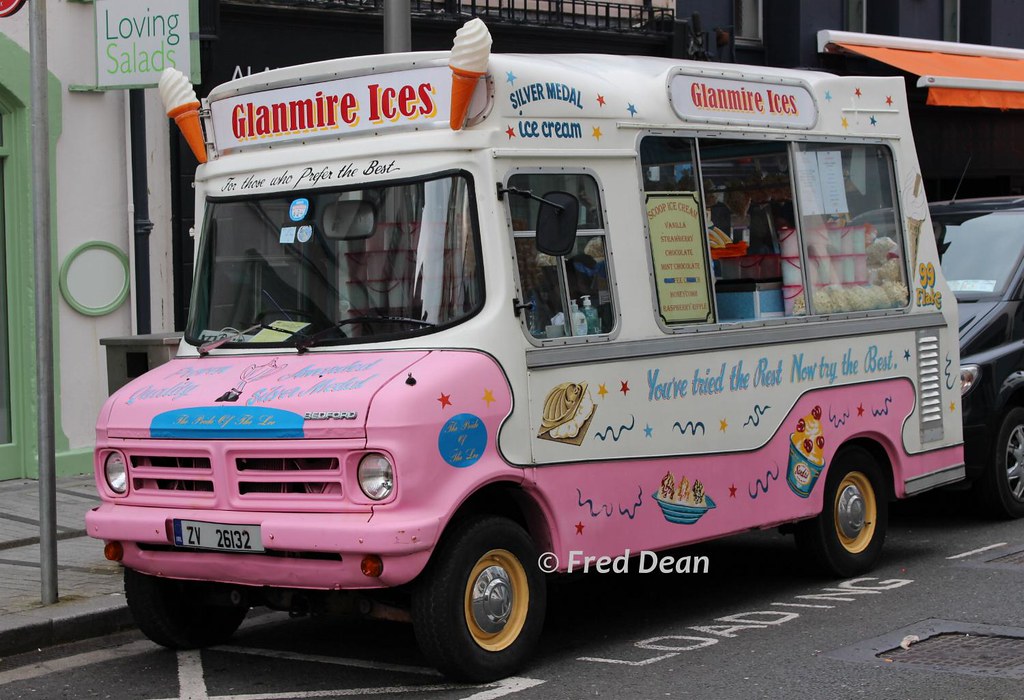 Bedford CF ice-cream van (ZV26132 