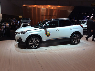 PEUGEOT 3008 Car of The Year_3