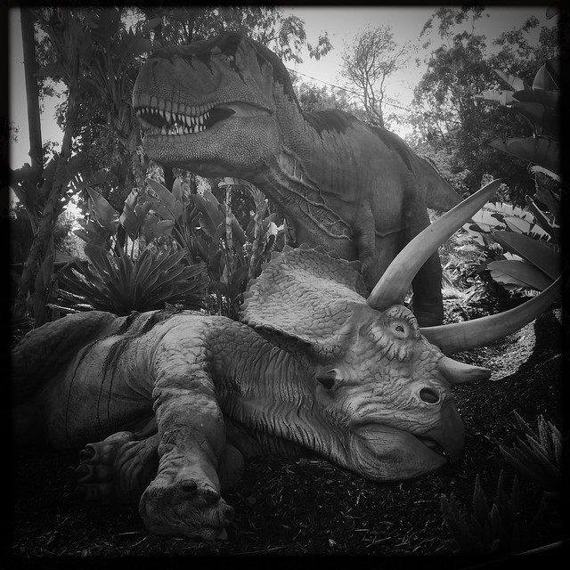 Enjoying a visit with dinosaurs at the LA Zoo. Dinosaurs Unextinct Exhibit. #hipstamatic #lazoo #dinosaurs #dinosatthelazoo #dinosaur