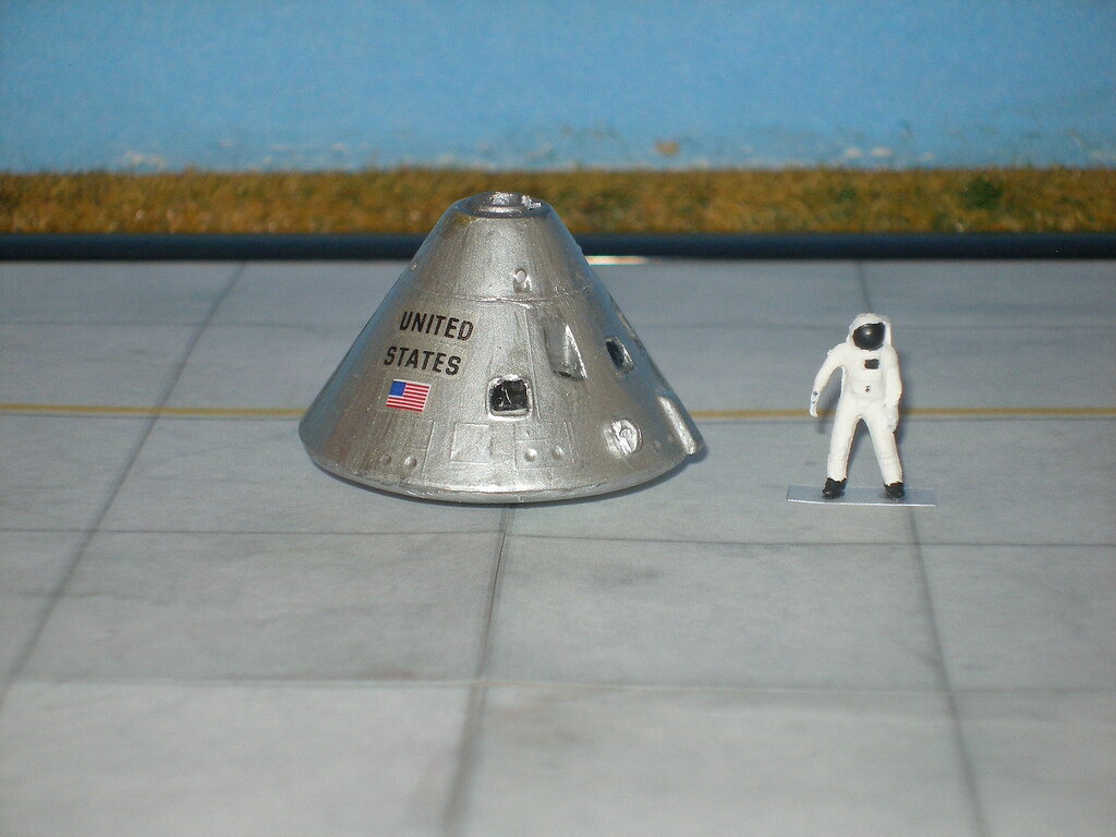 Apollo C-Module | 1:96 Revell | modelldoc | Flickr