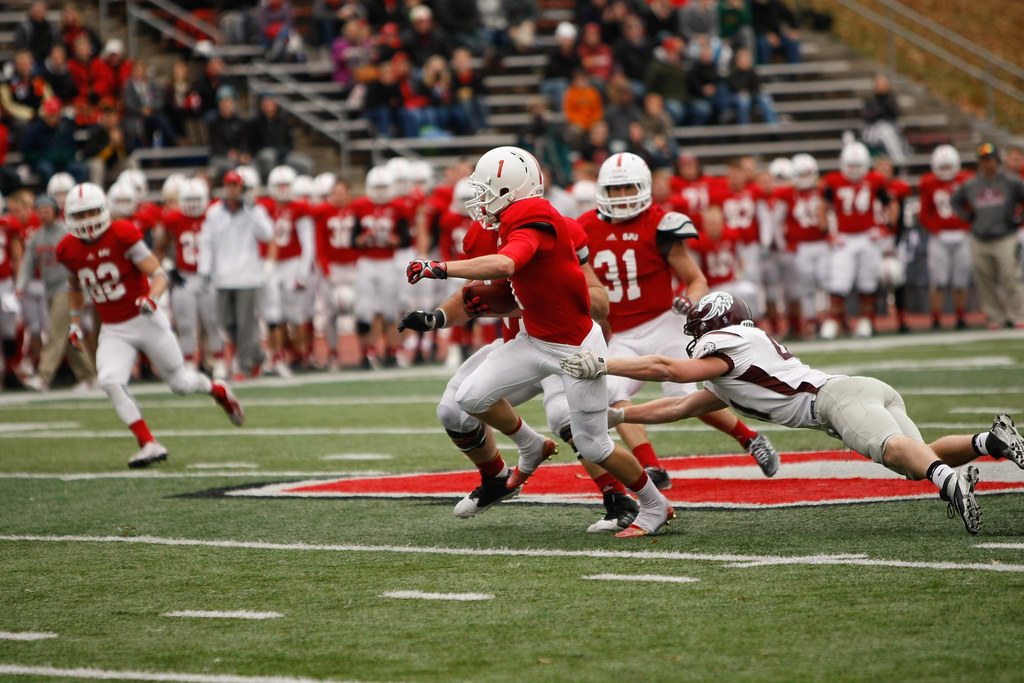 NCAA FOOTBALL Saint John's (Minn.) vs. Augsburg Credit R… Flickr