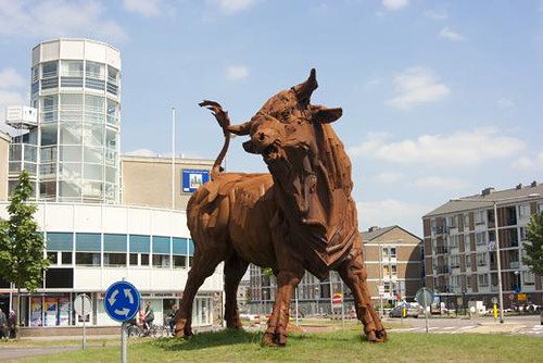 Steel statue of a bull (