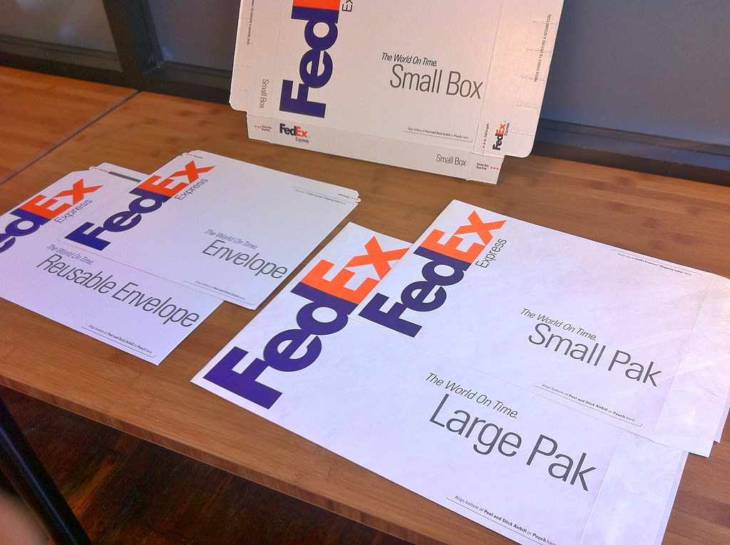 FedEx Envelope / Pak / Box | Yusuke Kawasaki | Flickr