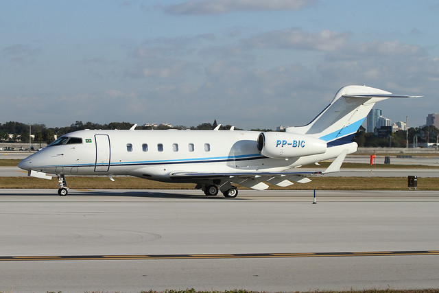 Private   Bombardier Challenger 300   PP-BIC