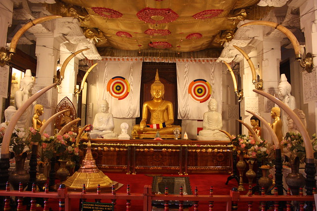 Kandy, Temple of the Sacred Tooth Relic, Alut Maligawa