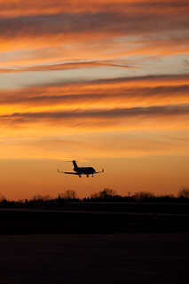 CL 605 sunset landing