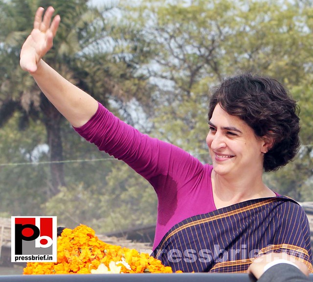 Priyanka Gandhi Vadra campaigns in Tiloi, Amethi UP (3)
