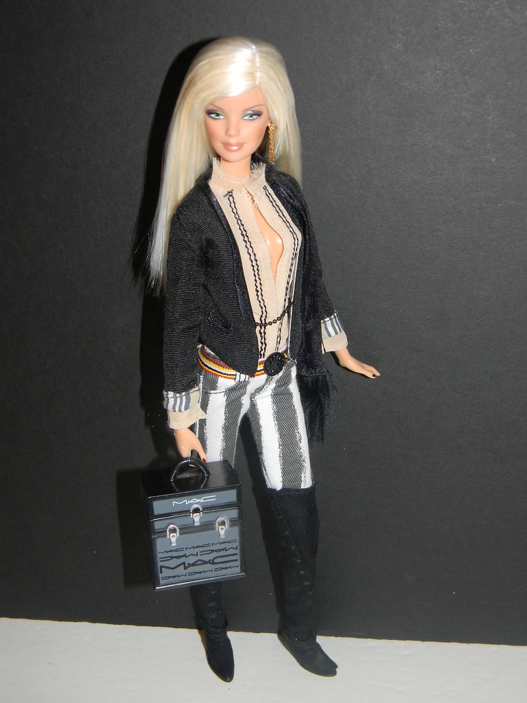 MAC Barbie Full Length | Day 18 2012 Dolly Daily | Flickr