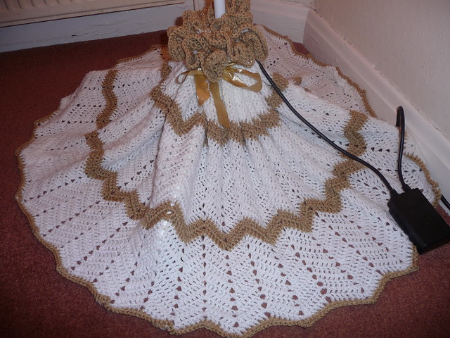 My Crocheted Ripple Tree Skirt.