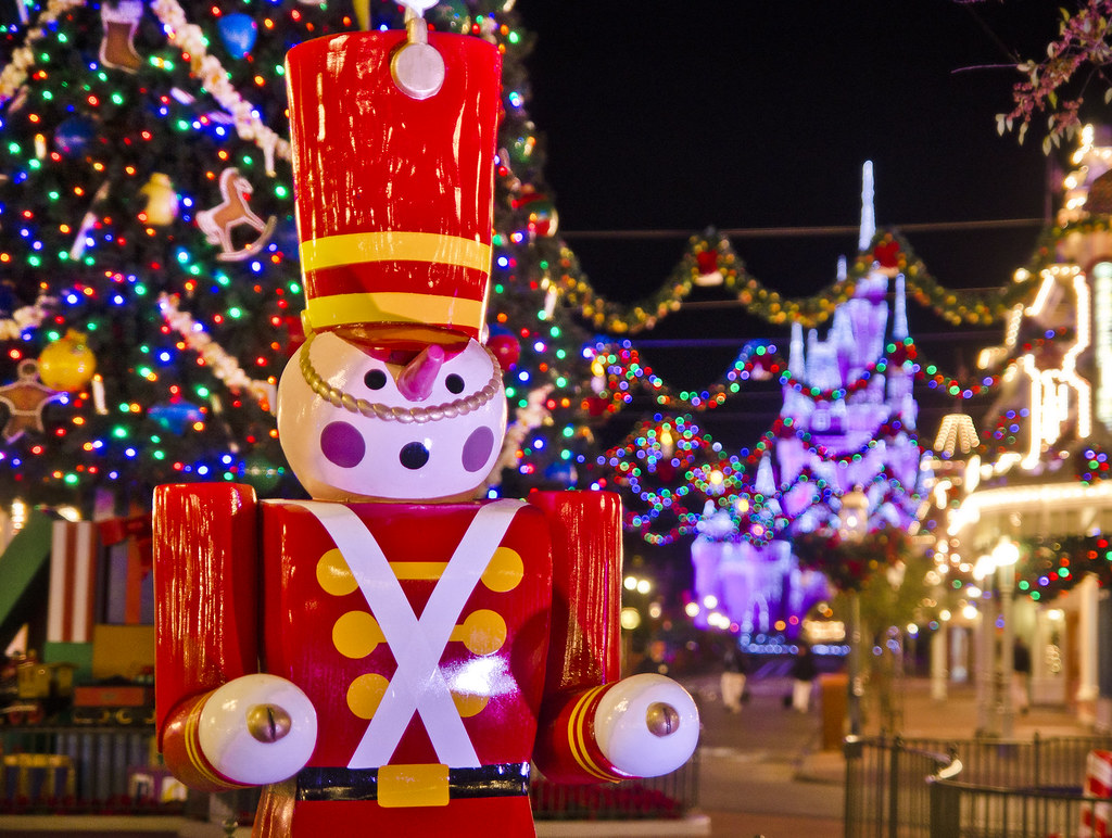 Magic Kingdom Toy Soldier | These toy soldiers in the hub at… | Flickr