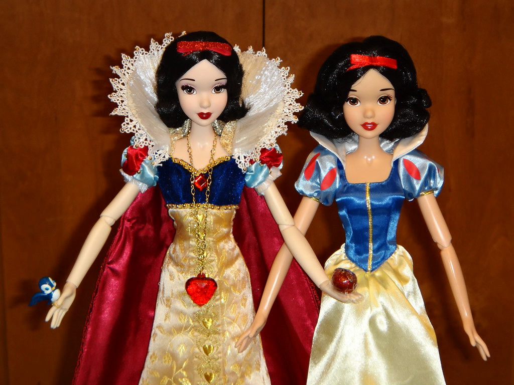 Singing doll. Doll Disney Snow White 2001. Disney Dolls 17" Snow White. Кукла Белоснежка Дисней. Кукла Белоснежка в свадебном платье.