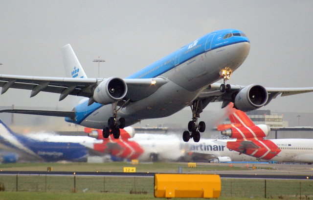 KLM Airbus 330 (PH-AOF) 
