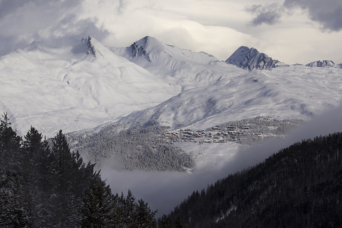 trees winter cliff mountain snow alps les clouds french snowboarding rocks 2000 skiing valley 1950 arcs paradiski