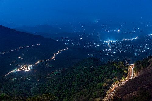 road india mountain night traffic kerala highland wayanad hairpins highrange