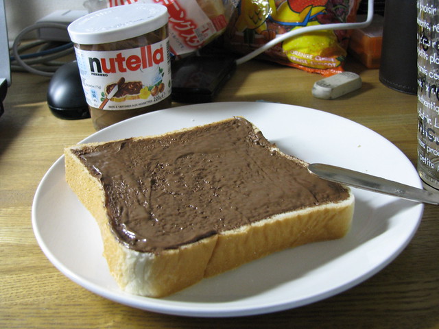 Slice of bread with Nutella ヌテッラパン