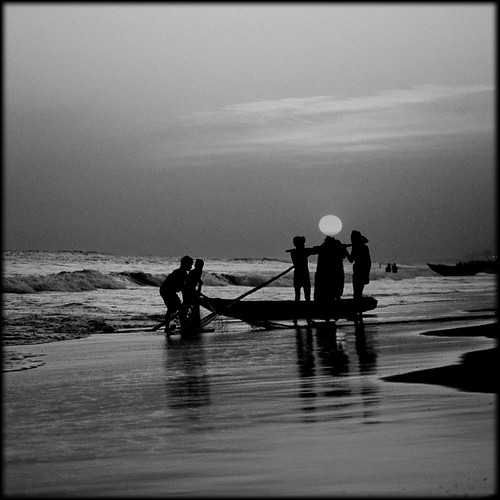 sunset india beach surf fishermen orissa puri