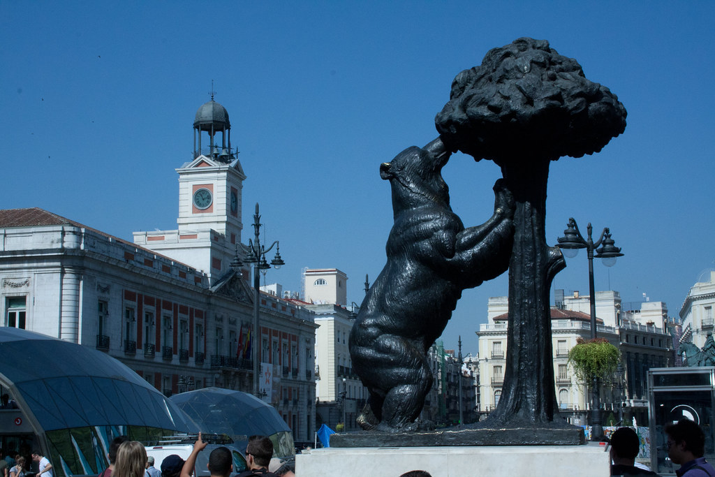 Bear climbing tree is the symbol of Madrid