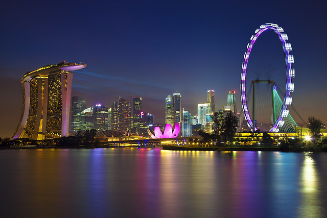 Marina Bay Sands Laser Show Singapore flyers