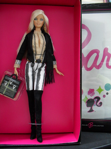M·A·C Barbie® Doll 2007 | by www.elblogdeken.es