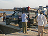 Přístav Aswan, nakládání auta na podivnou kocábku, foto: Andrea Kaucká