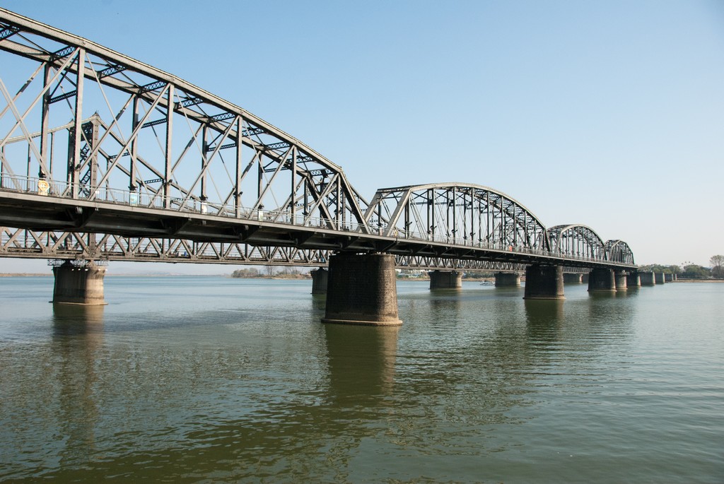 dsc-0869-le-pont-de-l-amiti-sino-cor-enne-reliant-dandon-flickr