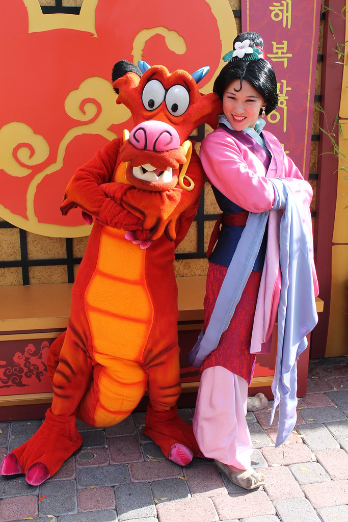 Meeting Mushu and Mulan.