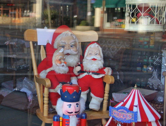 La Mesa Village - Santa & 2 Gnomes