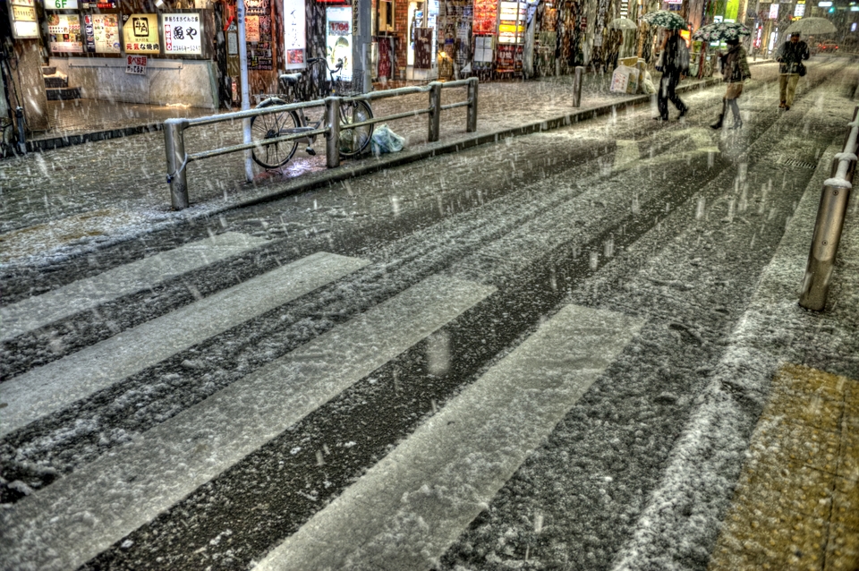 Clean white snow