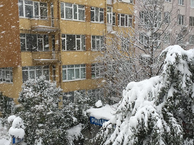Turkey (Istanbul) Snow started again