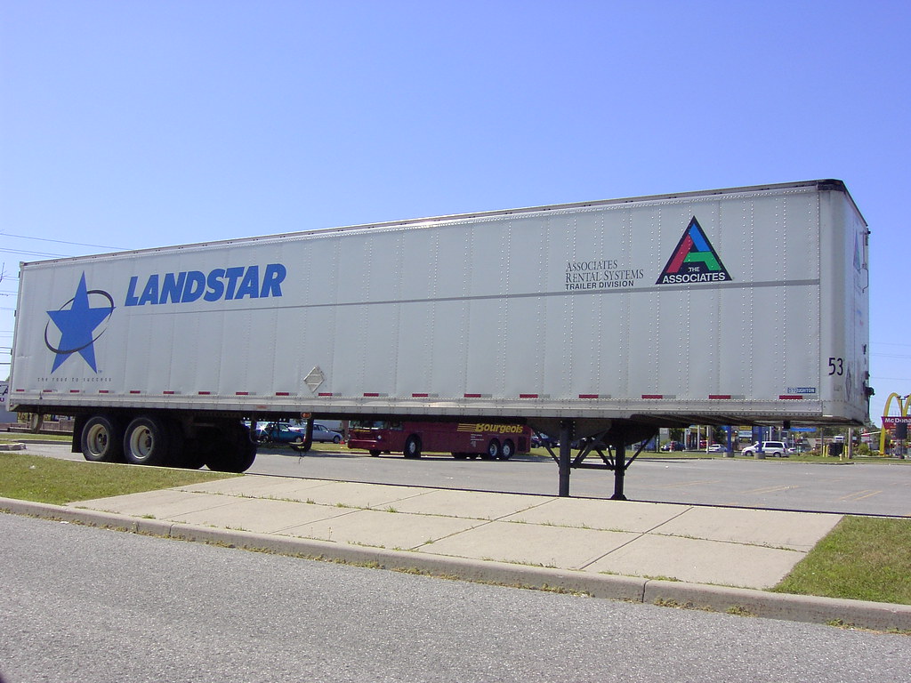 Associates Rentals/Landstar 53' Stoughton trailer Ottawa, Ontario taken in 2003 ©Ian A. McCord