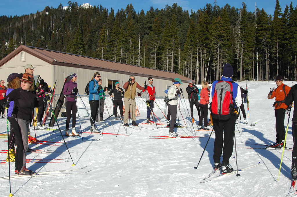 Nordic Skate Skiing | A group gathers during a skate skiing … | Flickr