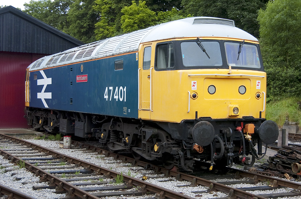 47401 | 47401 between duties on the shed KWVR gala | Mick Atkin | Flickr