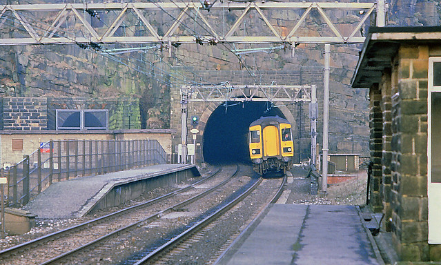 Woodhead Tunnel DMU 01/02/1981